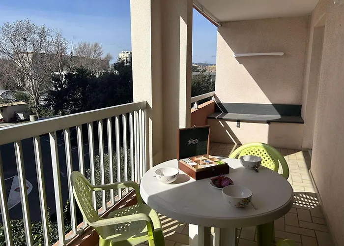 Appartement Lumineux 2 Pieces, Terrasse Au Sud, Parking Prive A Frejus - Fr-1-226A-203