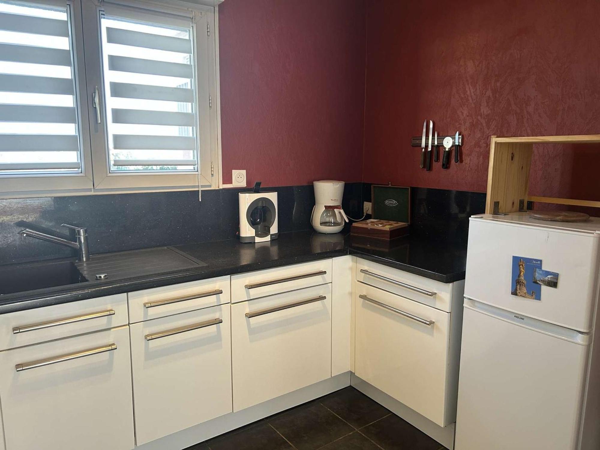 Appartement Lumineux 2 Pieces, Terrasse Au Sud, Parking Prive A - Fr-1-226a-203 *